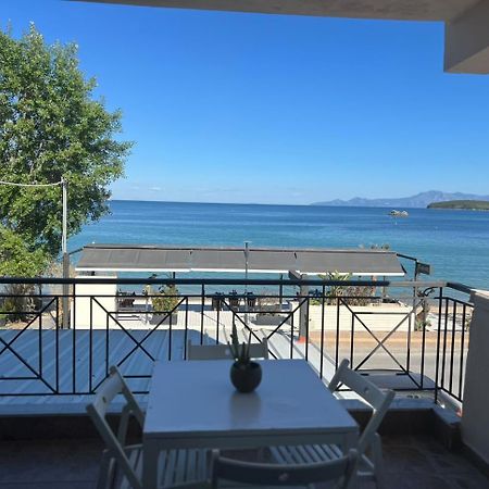 Glykanisos Mini Suites Néa Péramos Bagian luar foto
