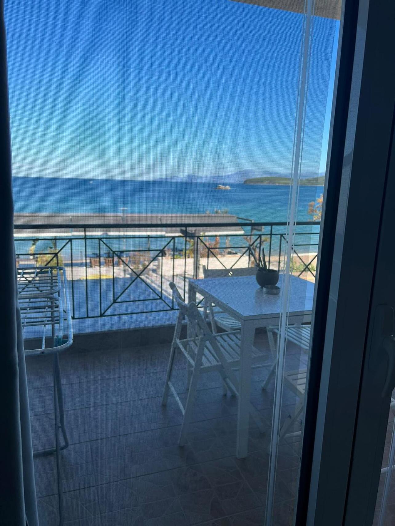 Glykanisos Mini Suites Néa Péramos Bagian luar foto