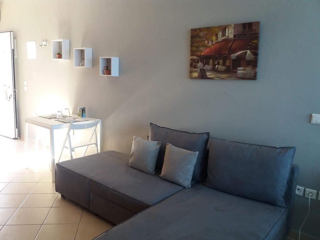 Glykanisos Mini Suites Néa Péramos Bagian luar foto