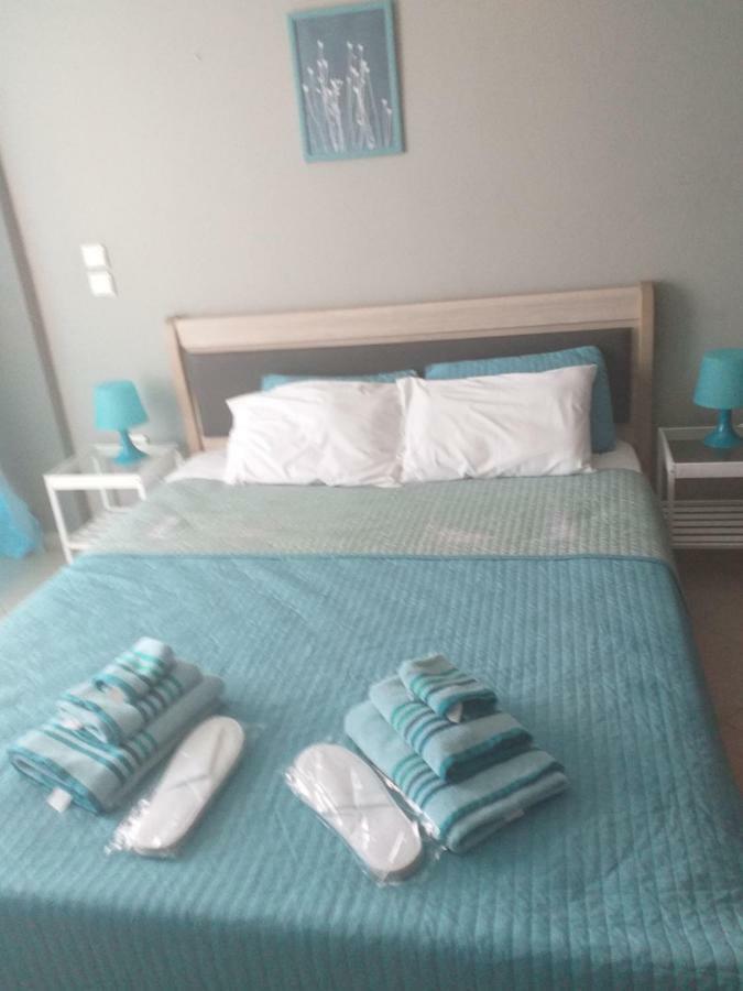 Glykanisos Mini Suites Néa Péramos Bagian luar foto